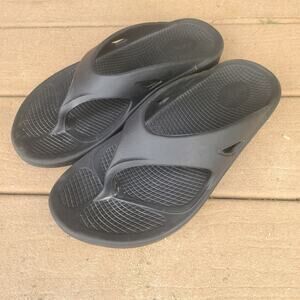 Oofos Ooriginal Unisex‎ Recovery Sandals Flip Flops Classic Black Men 9 Women 11